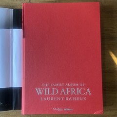 THE FAMILY ALBUM OF WILD AFRICA By Laurent Baheux – Hardcover teNeues DAMAGED