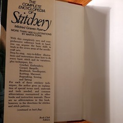 The Complete Encyclopedia of Stitchery by Mildred Graves Ryan Book Fast Free S&H