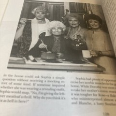 TV Moms by Ray Richmond (2000, Trade Paperback Book) An Illustrated Guide