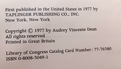 MAKE A PREHISTORIC MONSTER BY AUDREY VINCENTE DEAN 1977 HARDCOVER