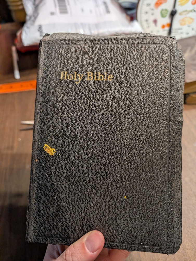 Old The Holy Bible New And Old Testaments