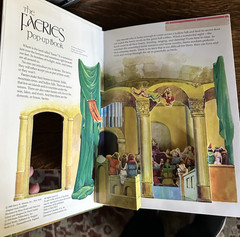 The Faeries Pop-Up Book Vintage by Harry N. Abrams 1980 HC VG condition