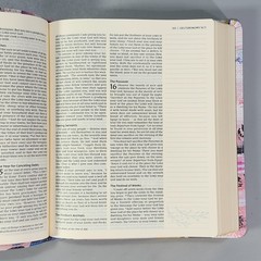 Zondervan NIV Artisan Collection Bible Jesus Word in Red Leathersoft Multicolor