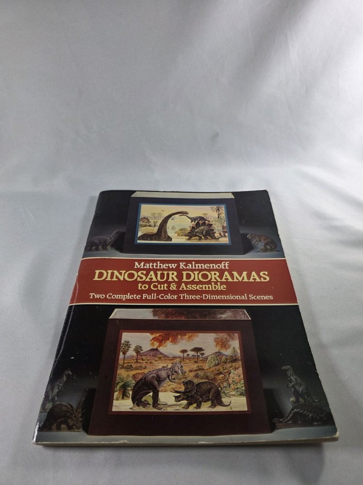 Dinosaur Dioramas to Cut and Assemble by Matthew Kalmenoff (1983, Paperback)