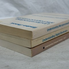 Radio Shack Understanding Microprocessors Digital Electronics Computer Science