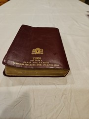 Holy Bible TBN Parallel Edition King James Version Living Translation KJV NLT