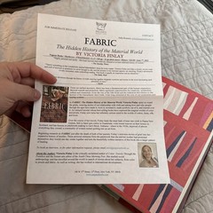 Fabric : The Hidden History of the Material World by Victoria Finlay (2022,…
