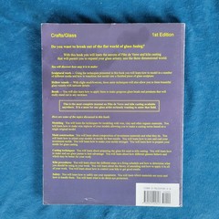 PATE DE VERRE AND KILN CASTING OF GLASS ; ISBN 0-9651458-1-6 ; 198 PAGES