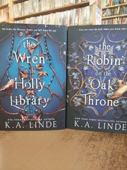 The Wren in the Holly Library & the Robin on the Oak Throne Deluxe Sprayed Edges