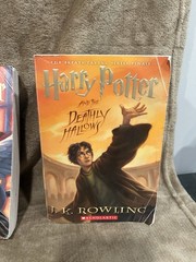 Harry Potter 5 Book Set 1-4, 6-7 Slightly Creased Slightly Withered