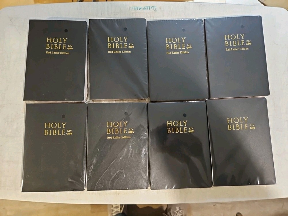 HOLY BIBLE – OLD & NEW TESTAMENT – FULL SIZE – BLACK COVER – LOT OF 8