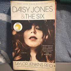 Daisy Jones and the Six: Reese’s Book Club : A Novel by Taylor Jenkins Reid…