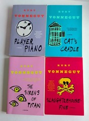 Kurt Vonnegut Lot 4 Paperbacks – Cat’s Cradle Player Piano Sirens Slaughterhouse