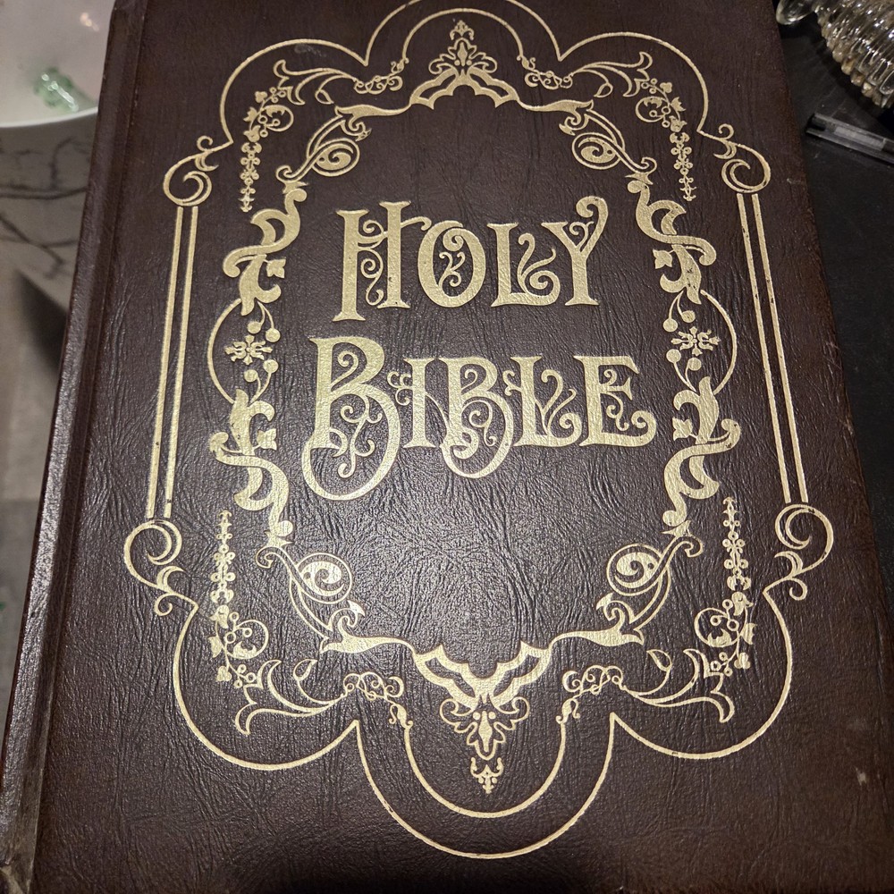 Vintage 1970s Fireside Family Edition Holy Bible (King James Version) with Salt