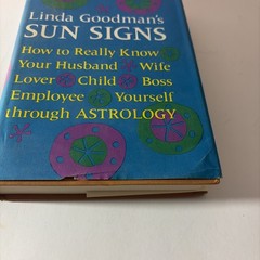 Linda Goodman’s Sun Signs Hardcover/DJ 1968 Book Club Edition Astrology