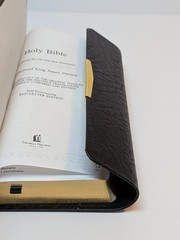 KJV Compact Checkbook Bible Black Bonded Leather Scripture Thomas Nelson NEW