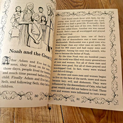 A Childs Book of the Bible~Publisher Moby Books~Michael Pellowski~1980~544 Pages