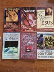Lot Of 17 David Jeremiah PBs