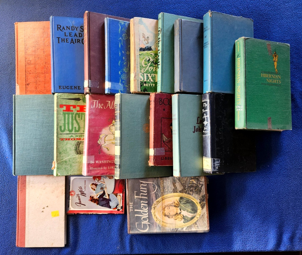 Lot 19 hardback vintage books 1940s-60s. adult young adult children chapter