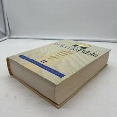 The Access Bible, New Revised Standard Version with Apocrypha (Hardcover 9870A)