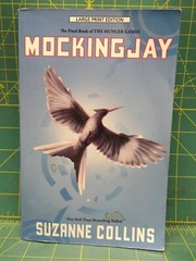 Mockingjay Suzanne Collins Hunger Games 2004 Final Book Large Print Paperback
