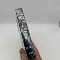 KJV Gift and Award Bible – Imitation Leather By Thomas Nelson Navy With Silver
