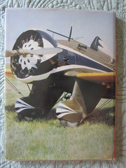 Aircraft: An All Color Story of Modern Flight by David Mondey 104 pages