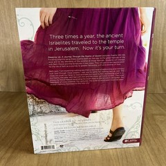 Stepping Up Leader Kit: A Journey Through the Psalms of Ascent Beth Moore