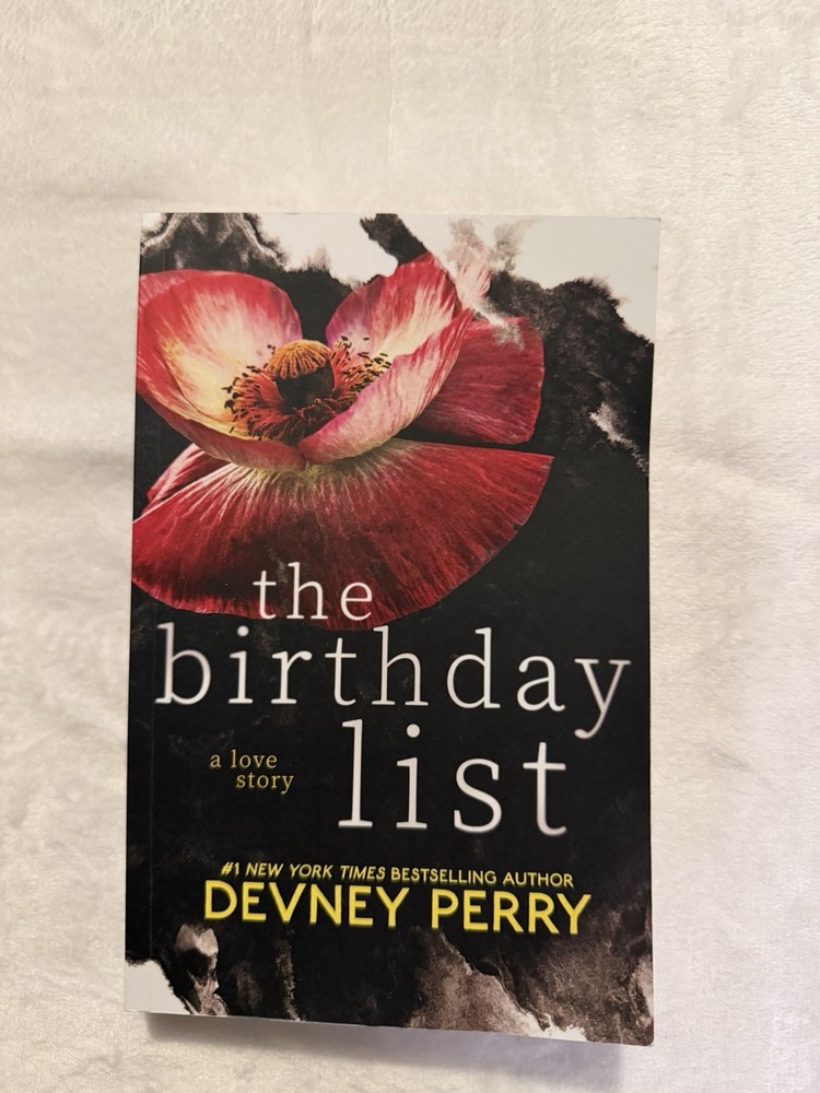 Devney Perry The Birthday List (Paperback)