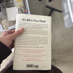 Get Out of Your Head : Stopping the Spiral of Toxic Thoughts by Jennie Allen…