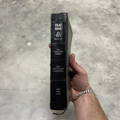 Holy Bible Red Letter, New Millennium Edition New King James 1990