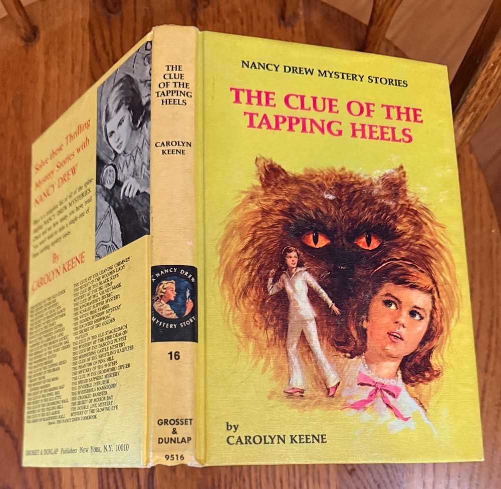 Nancy Drew #16 The Clue of the Tapping Heels 1969 White Endpapers