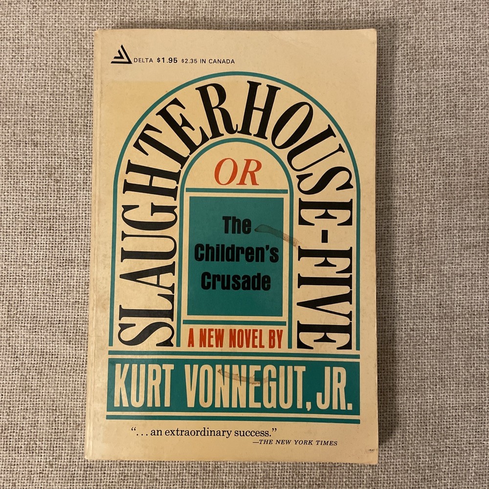 Slaughterhouse-Five by Kurt Vonnegut Jr. 1969 Delta Paperback 3rd Printing