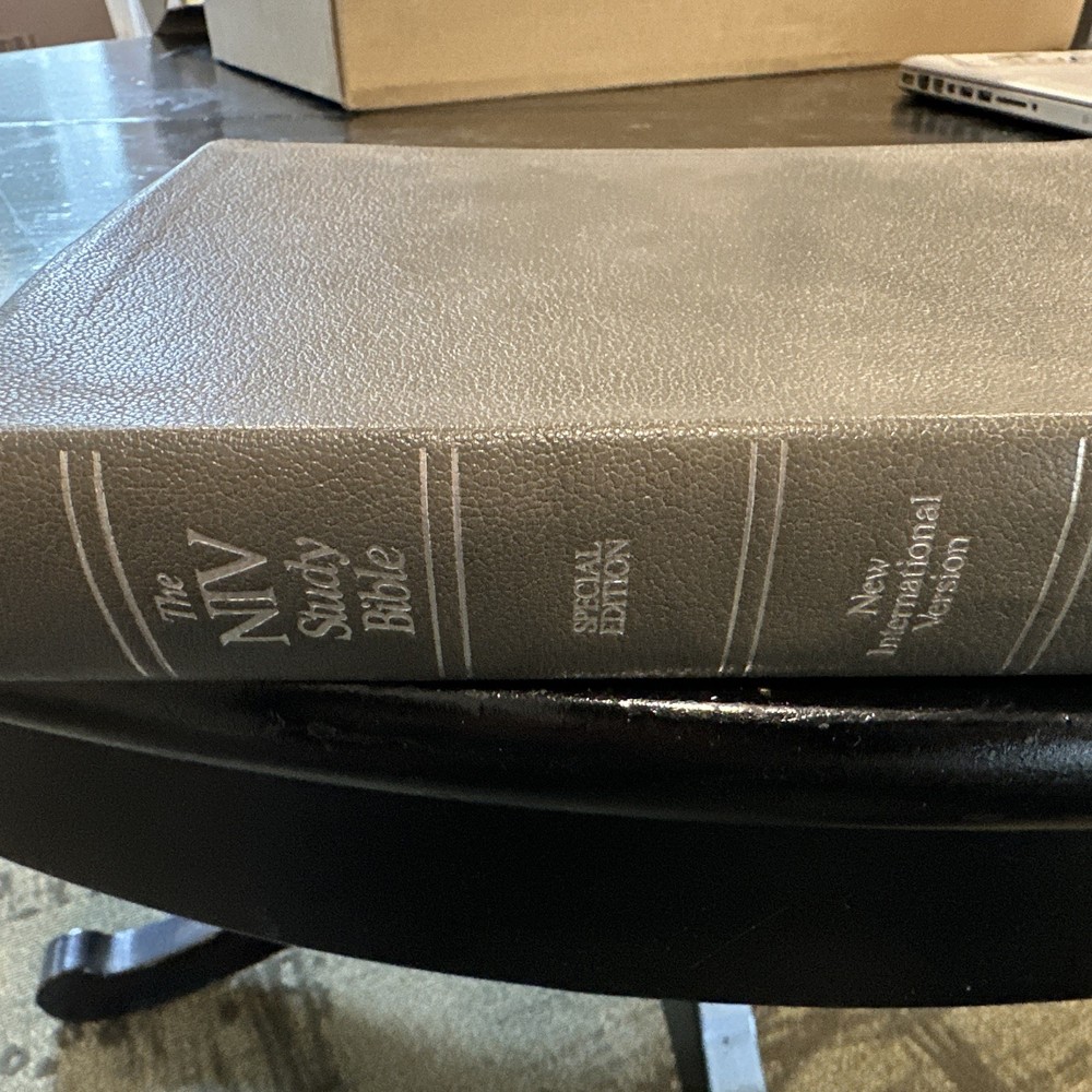 The NIV Study Bible Special Red Letter Edition Leatherbound 1985 Zondervan