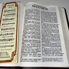 HOLY BIBLE NKJV Giant Print Reference Concordance 334BG 1992 Leather Maroon