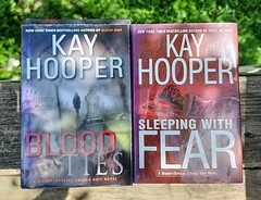 (16) Kay Hooper Novels – 9 Hardcover DJ & 7 Paperbacks (4 Bishop Files Novels)