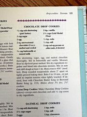 Betty Crocker Good and Easy Cook Book 1962 1st Edition 3rd Printing 192 Pages
