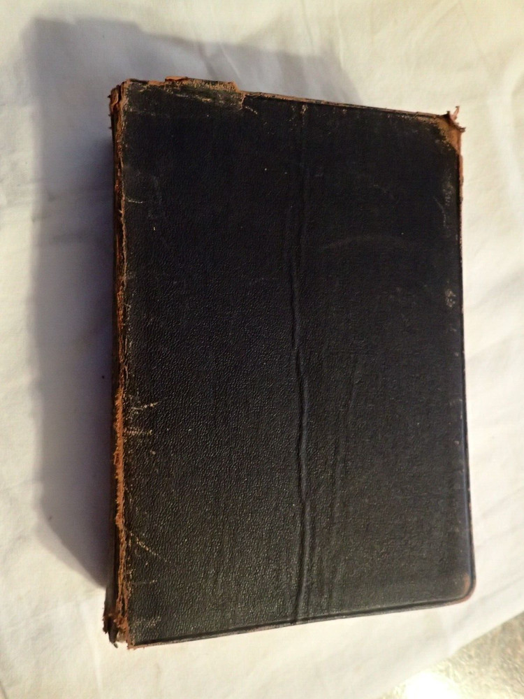 Vintage 1921 Nave’s Topical Bible Thumb INDEXED gilt edge