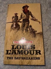 Louis L’Amour Western Vintage Paperback V017