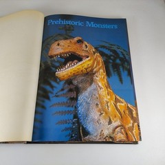 Prehistoric Monsters by Alfred Leutscher 1979 Octopus Books Illustrated HC