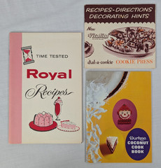 Vintage Lot of 14 Cookbooks Booklets Pamphlets Recipes 50s 60s Used