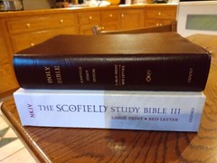 NKJV Scofield Study Bible LARGE PRINT Burgundy Bonded Leather thumb indexed