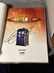[SIGNED + COA] Doctor Who The Inside Story | Gary Russell (2006) HCDJ *NM – 9.4*