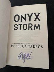 Target SIGNED Onyx Storm The Empyrean Rebecca Yarros NEW STENCILED UNREAD