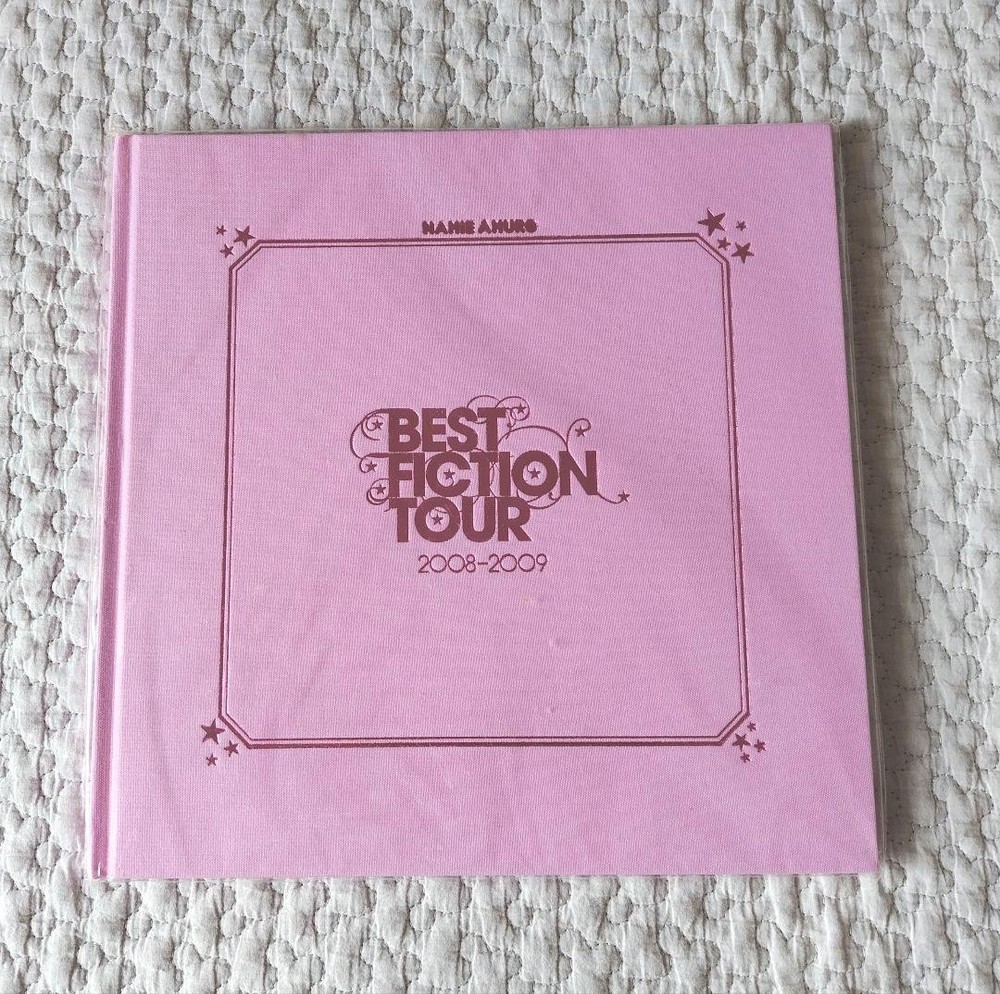 Namie Amuro BEST FICTION TOUR 20082009 Official Photo Book 10.2×10.2in