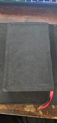 NKJV, Personal Size Reference Bible, Sovereign Collection, Leathersoft, Black,..