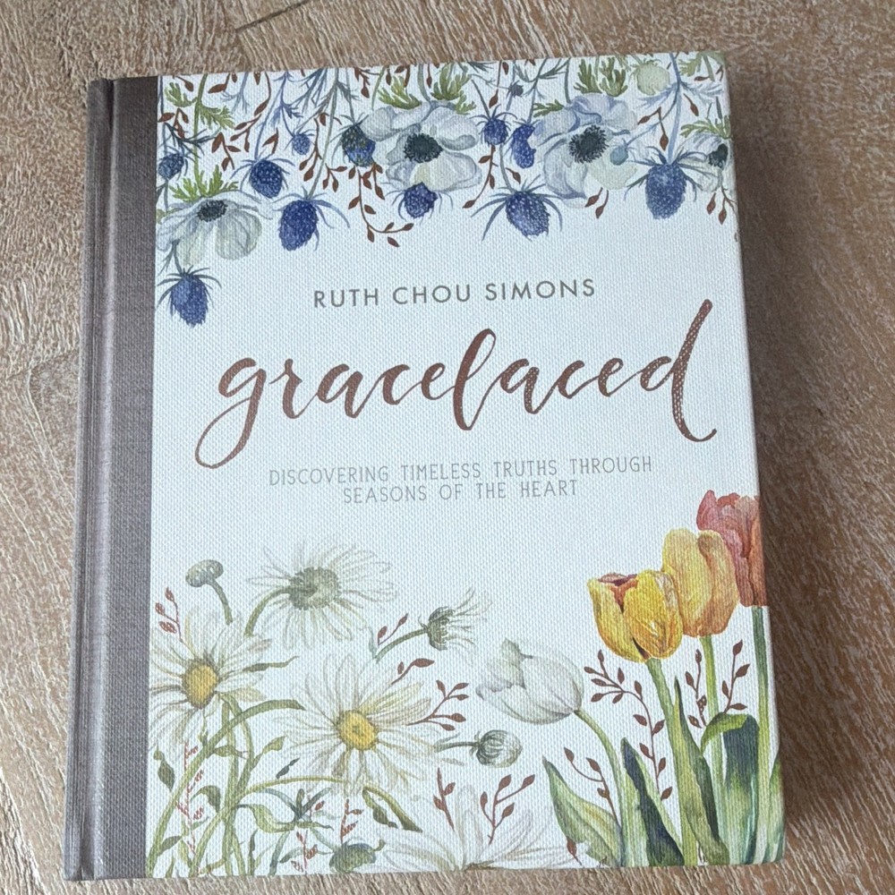 GraceLaced: Discovering Timeless Truths Ruth Chou Simons HC Illus (2017) new