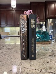 Shield of Sparrows Devney Perry GOLD Edition Romantasy – sprayed edges