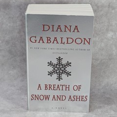 Lot of 8 Diana Gabaldon Paperback Books Outlander Voyager Drums of Autumn