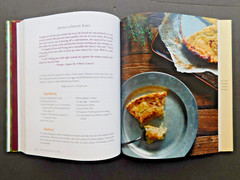 OUTLANDER Kitchen cookbook DIANA GABALDON Official companion for cooks 334 pages